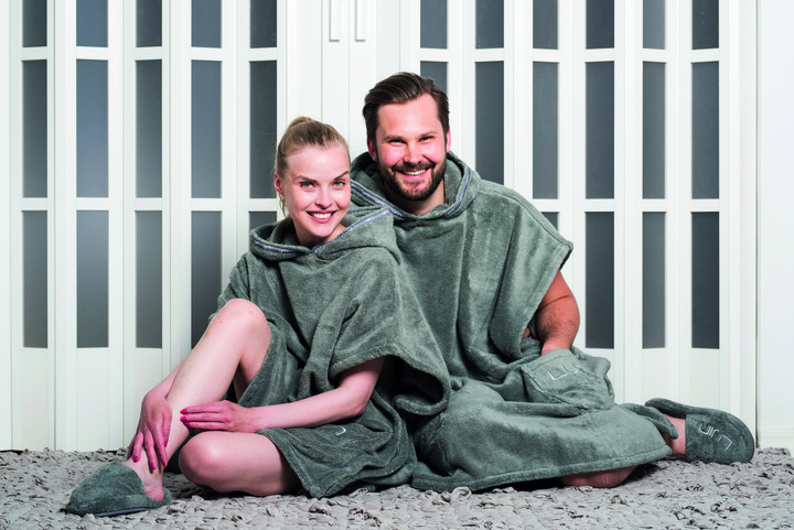 Casual_and_grande_poncho_granite